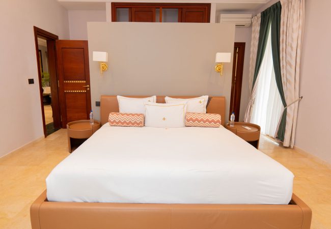 gUST-HOUSE-1--1-(18)